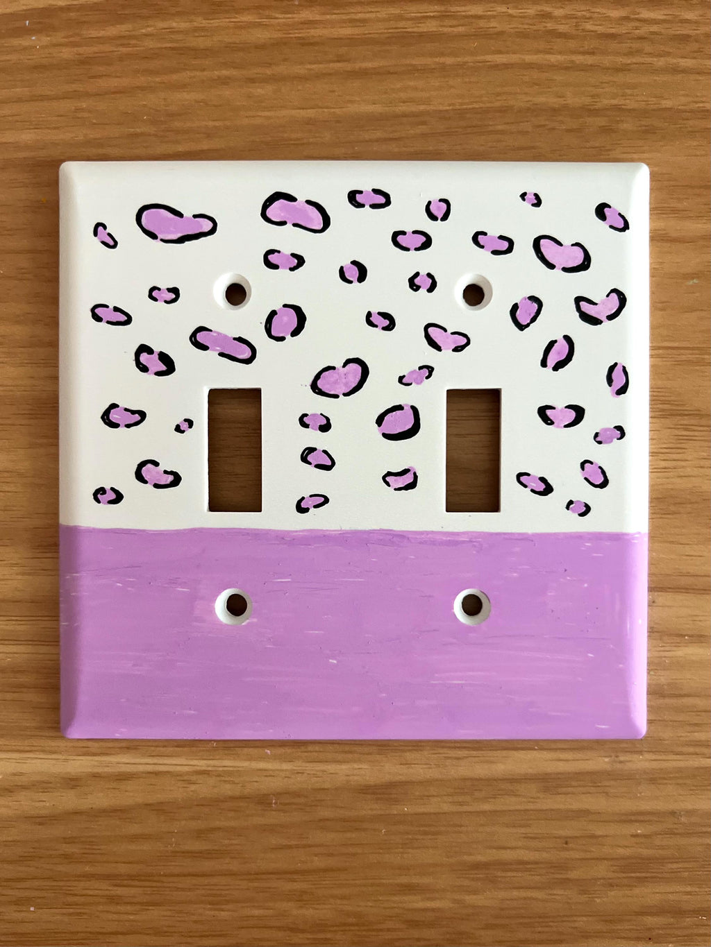 Hand-Painted Leopard Pattern Light Switch Plate, Purple Modern Pastel Cheetah Spots Outlet Wall Art